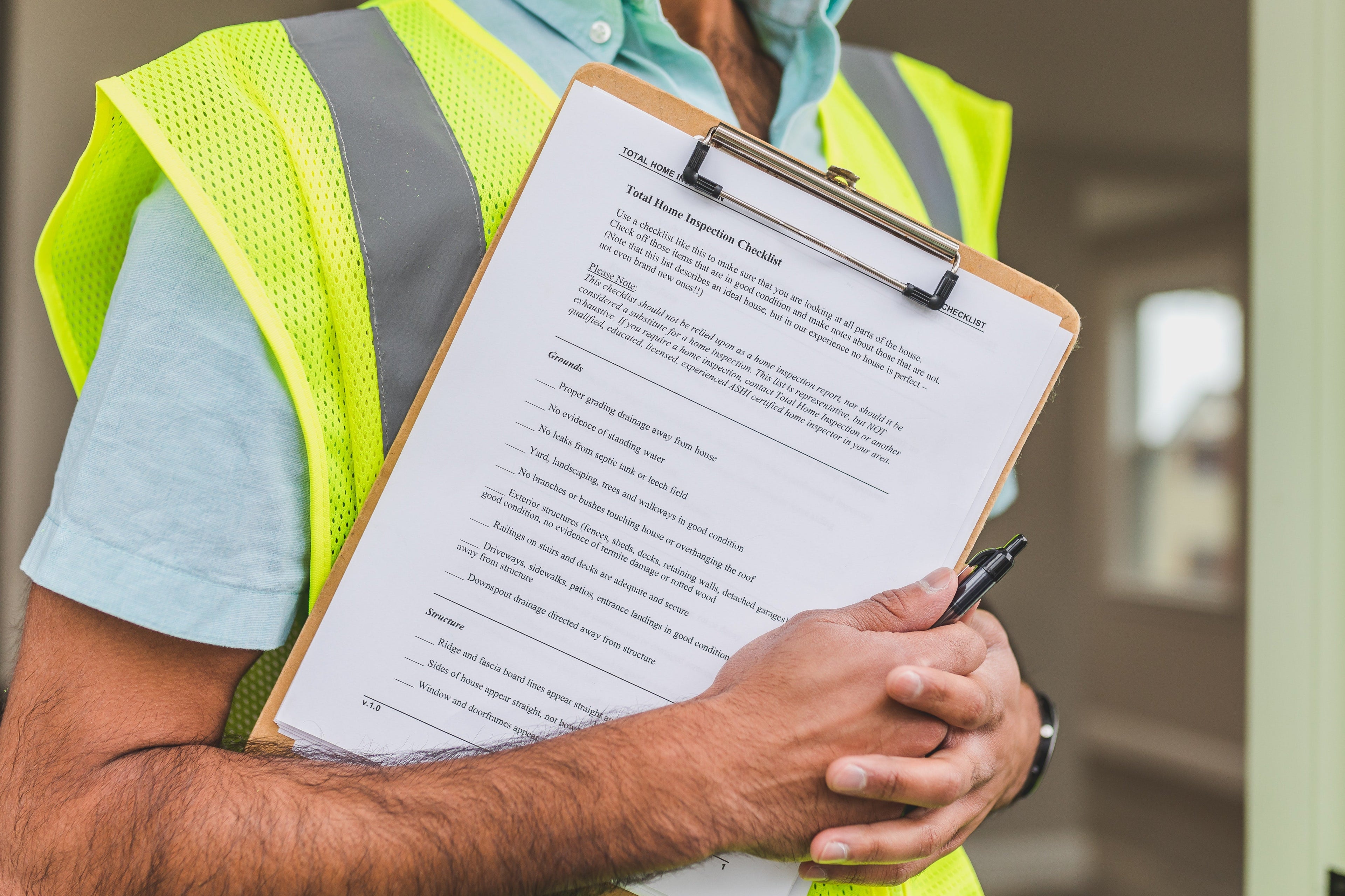 What’s the Difference Between the Classes of Safety Vests?