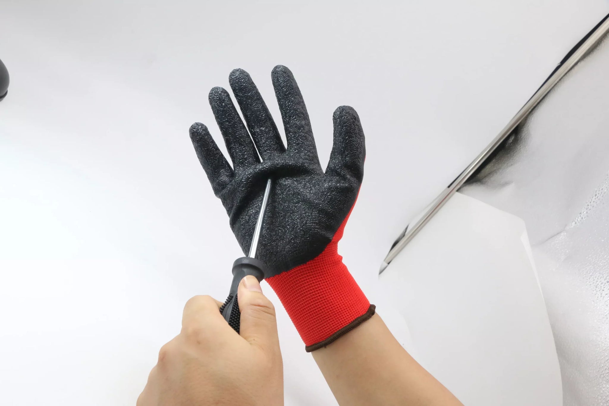 Supply Solutions APE SKINZ Crinkle Cut Latex Dipped Safety Work Gloves For Landscaping, Warehouse, Construction, Gardening, Agriculture, For Men and Women. 12 Pair per package. Red/black